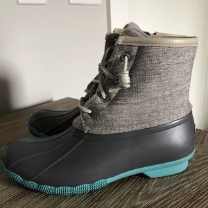 SALE! Brand-New Sperrys- barely worn